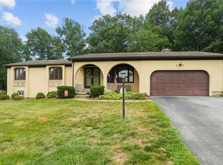 160 Elena St, Cranston, RI 02920