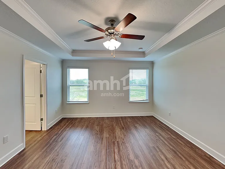 1103 Walden Pond Dr — Photo 12