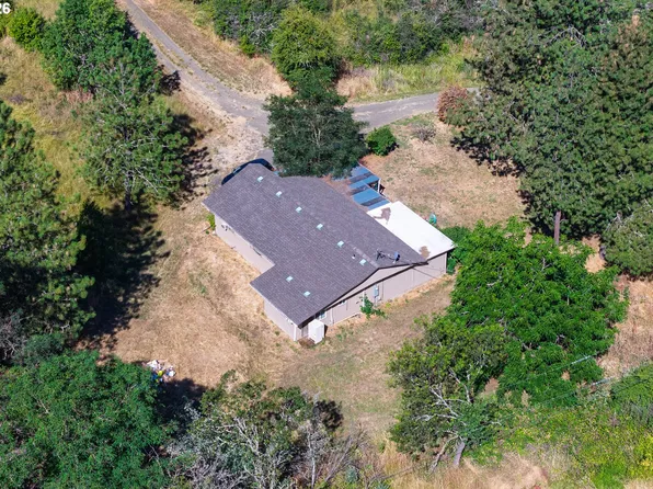 2167 Jackie Ave, Roseburg, OR 97471