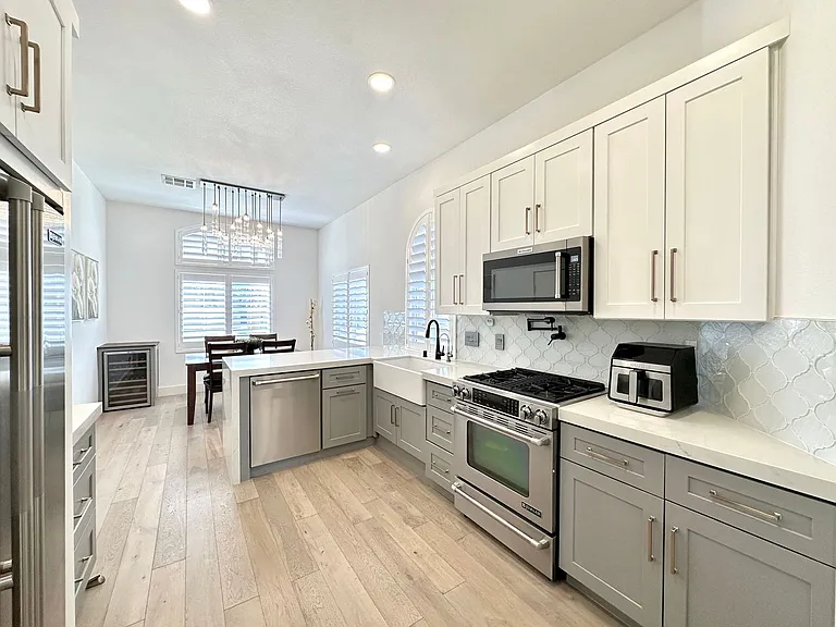244 Silver Castle St — Photo 9
