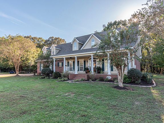 2nd image of 325 Pebble Creek Rd