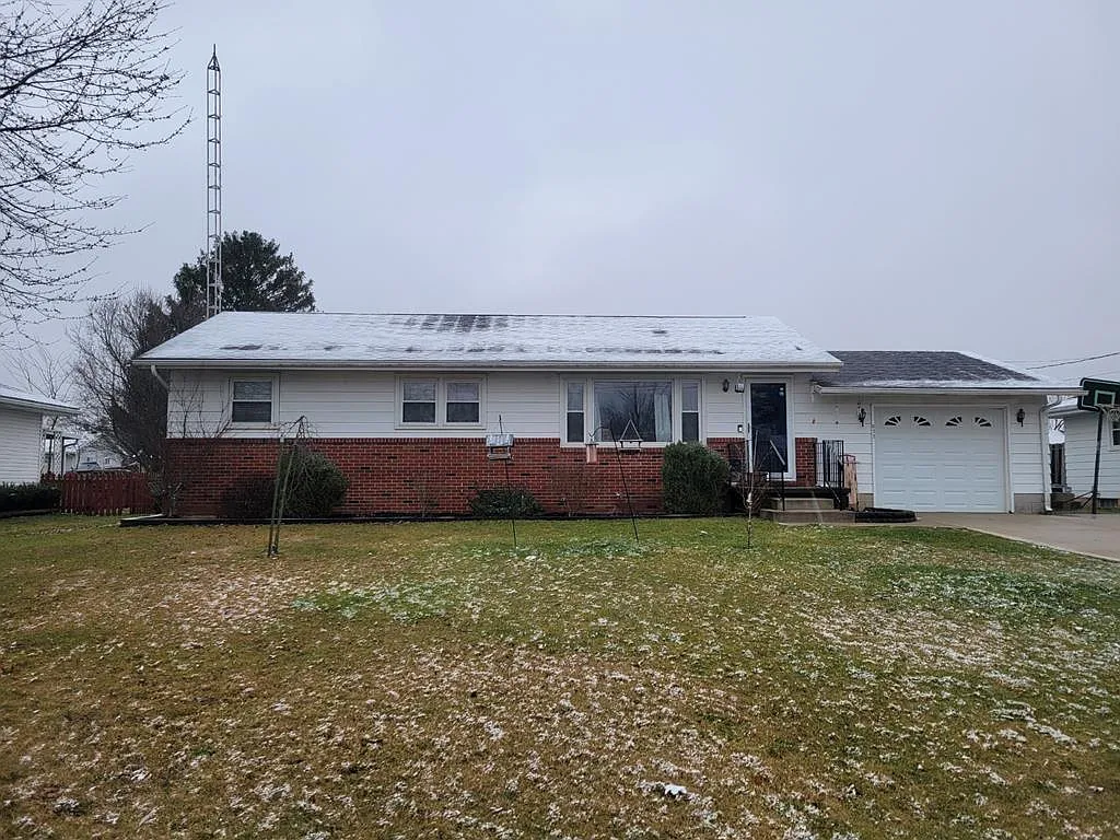677 Brookside Ave photo 1