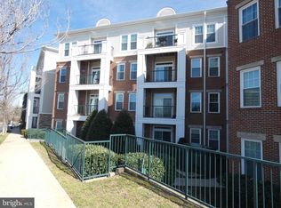 2465 Army Navy Dr UNIT 1-1-215, Arlington, VA 22206