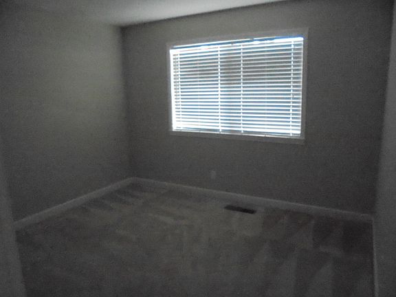 2nd image of 1962 Larchmont Cir