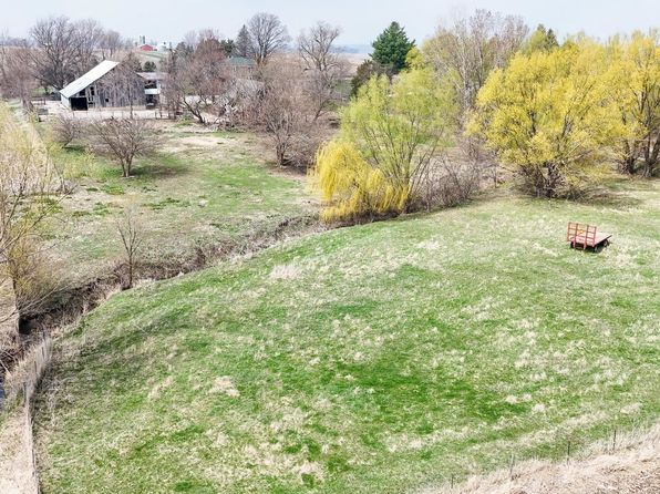 26596 Fairhaven Rd, Chadwick, IL 61014