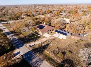 525 Enchanted Oak Dr, La Vernia, TX 78121