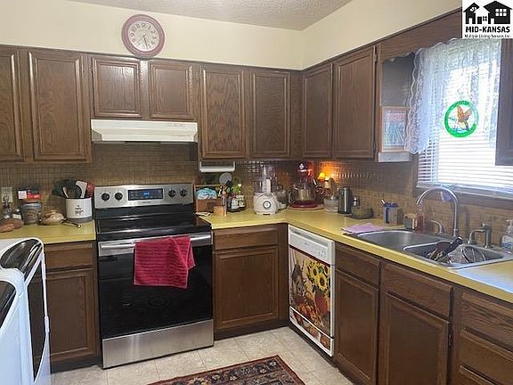 3rd image of 902 E 24th Ave #A