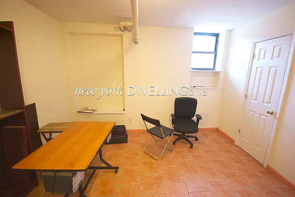 Rented by New York Dwellings LLC | media 22