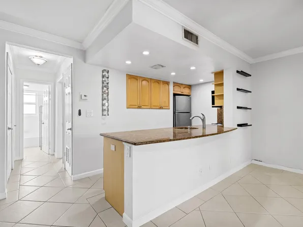 1012 SE 15th St APT 2, Fort Lauderdale, FL 33316