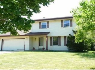 8905 W Bottsford Ave, Greenfield, WI 53228