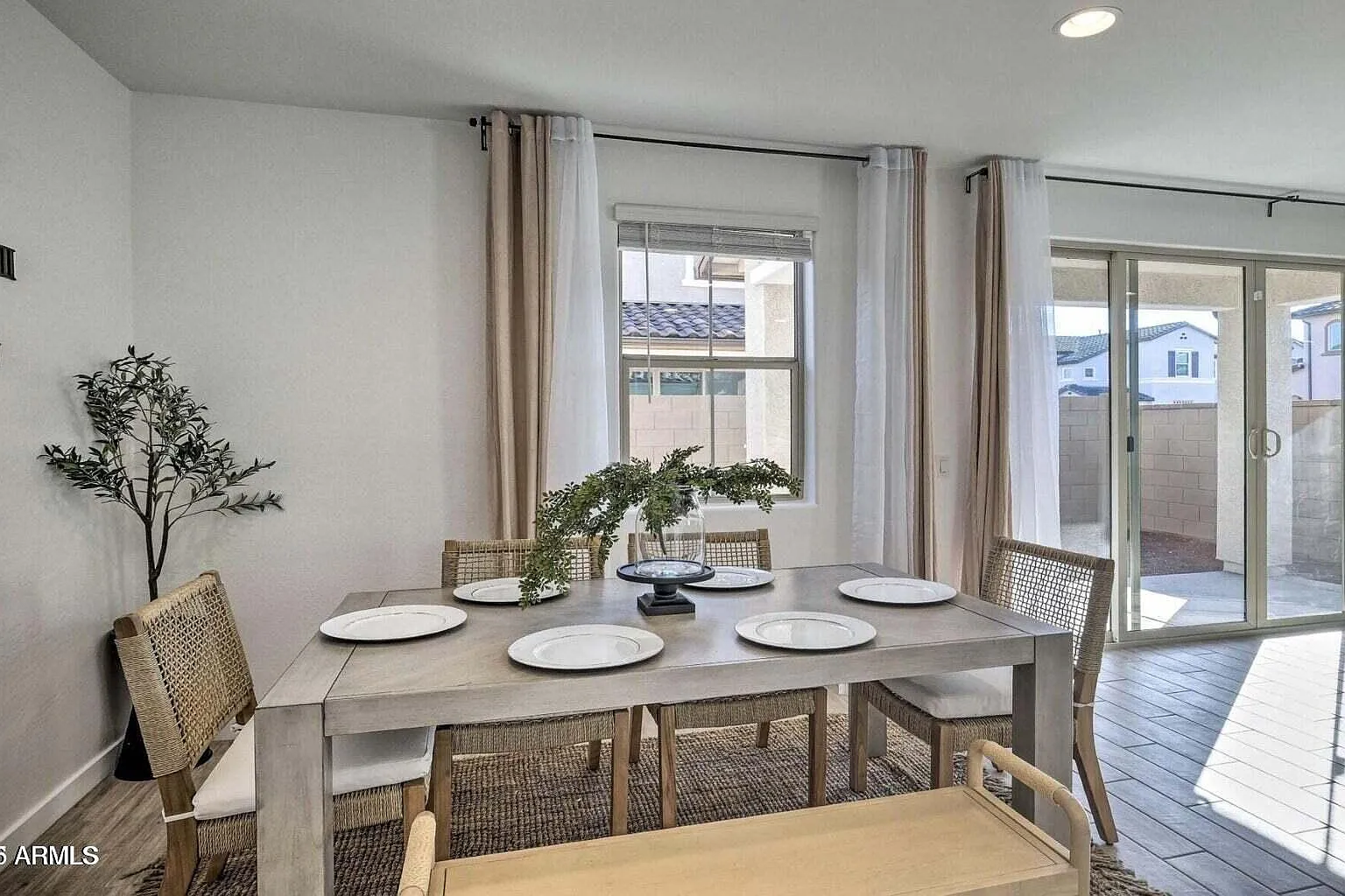 4 bed, 3.0 bath, 2248 sqft, $2,750 — Photo 4