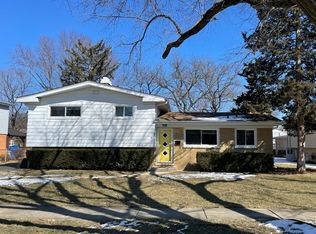 543 S 7th Blvd, Dundee, IL 60118