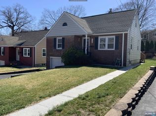 112 Stelling Ave, Maywood, NJ 07607