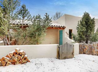110 Sarson Ct, Taos, NM 87571