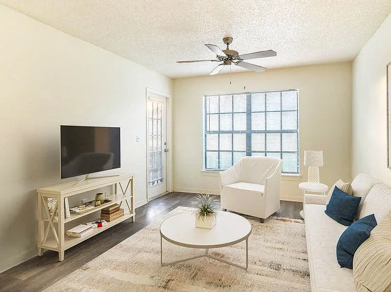 Brookside Manor Apartments — Photo 22