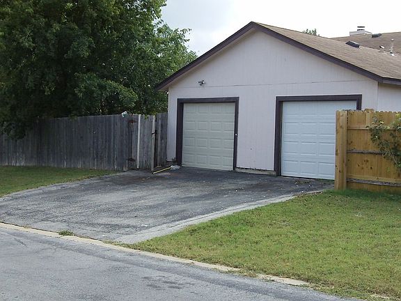 Back - 1/2 Duplex