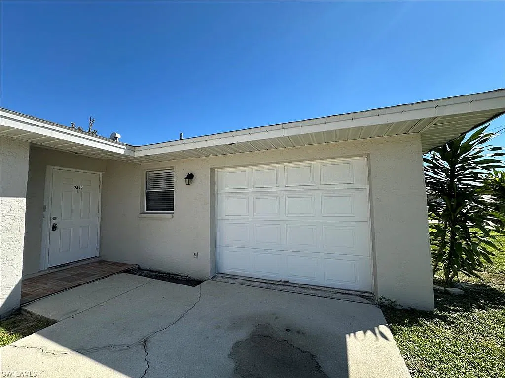3 bed, 2.0 bath, 1200 sqft, $1,900 — Photo 2