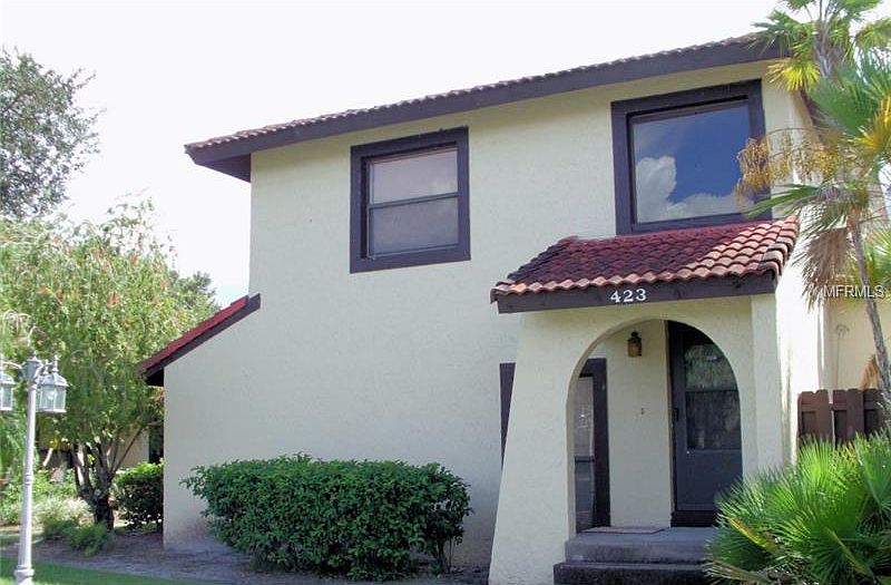 1st image of 423 Hunter Cir