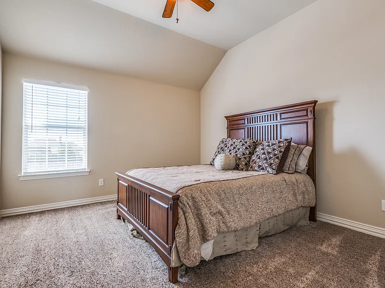 636 King Lionel Ln — Photo 20
