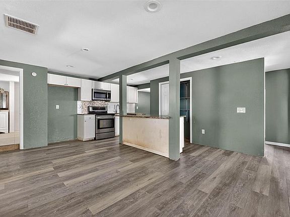 5th image of 842 Channing Rd