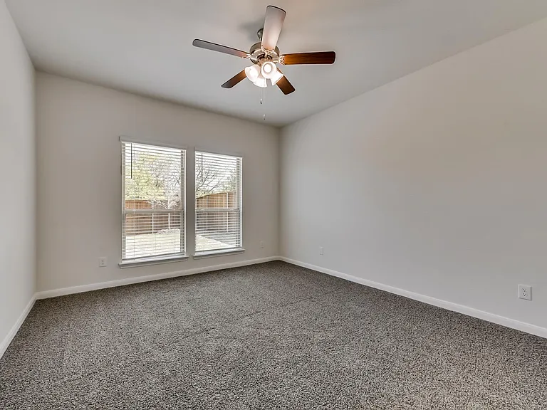 3612 Southbend Dr — Photo 10
