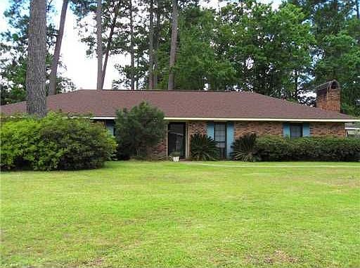 2nd image of 46523 Holly Dr