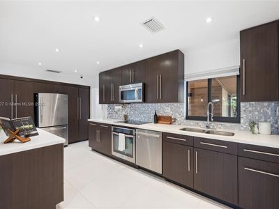 20205 NE 10th Pl, Miami, FL, 33179