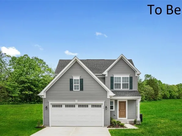 135 Woodsong Dr, Middlefield, OH 44062