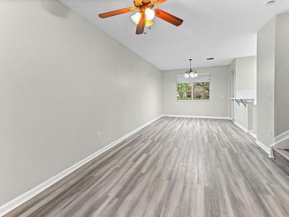 5th image of 975 Tortuga Lane