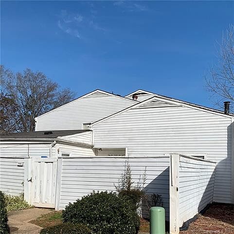 1st image of 7009 Stonington Ln