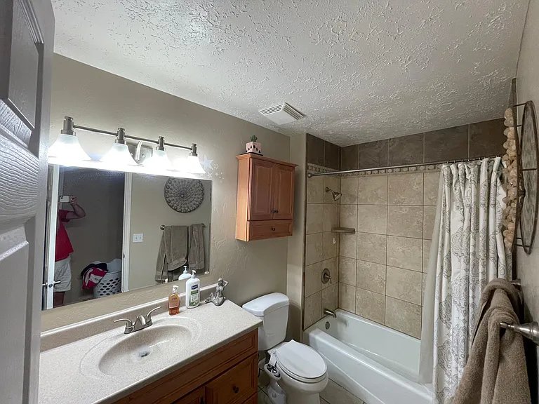 643 Creek View Rd — Photo 11