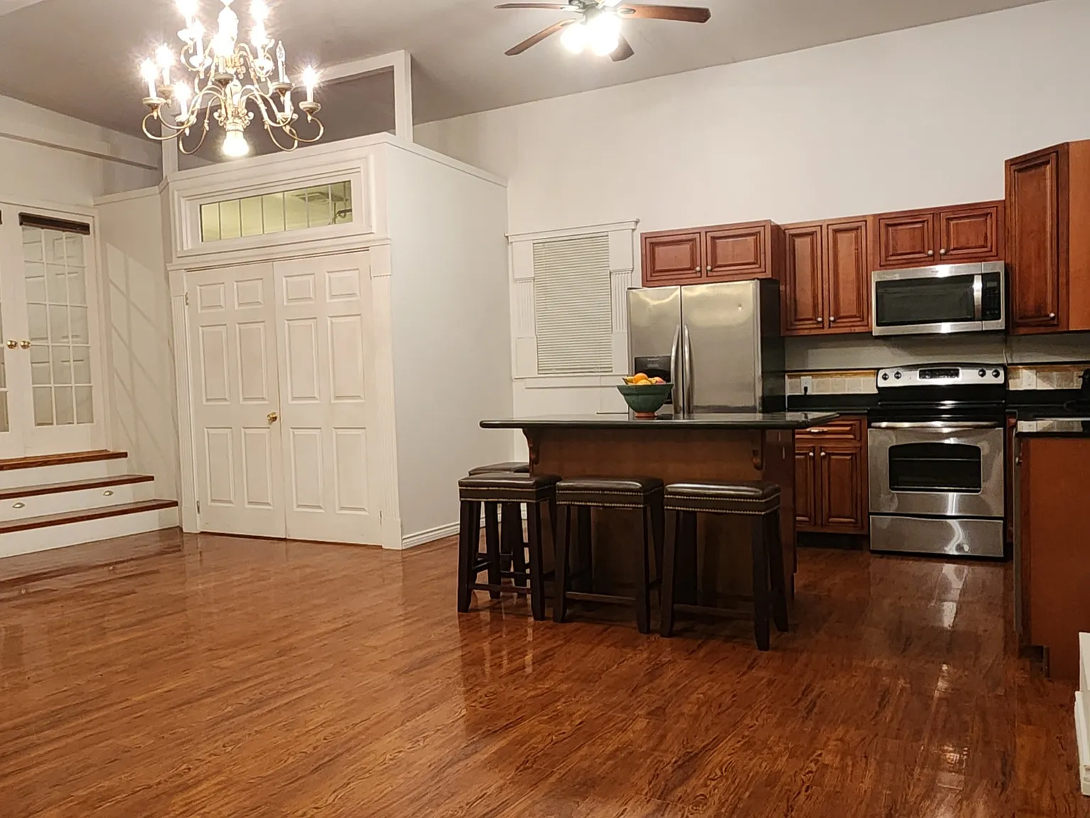 3 bed, 1650 sqft, $3,390 — Photo 3