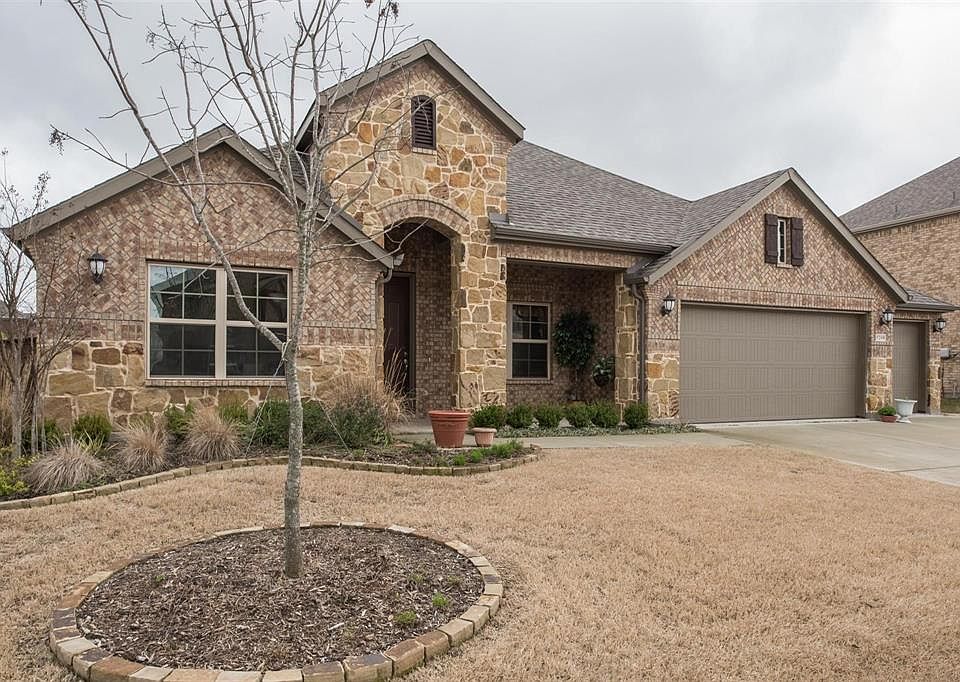 1st image of 5208 Rosewood Ln