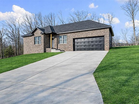 2nd image of 35 Wishaw Dr