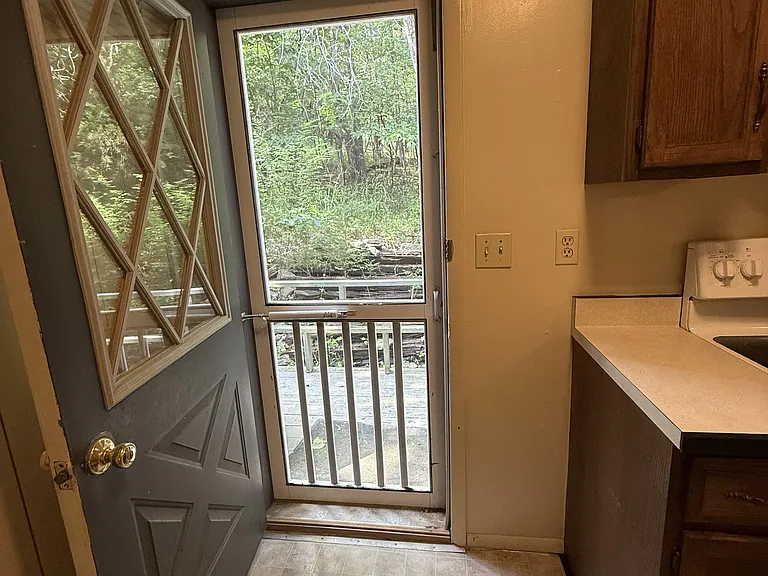 265 Sycamore Dr #20 — Photo 10