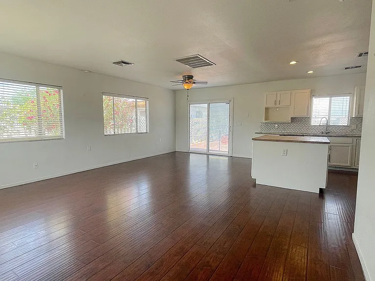 102 Copper St — Photo 23