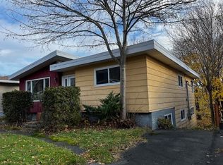 35 Weymouth St, St. John's, NL A1B2B7