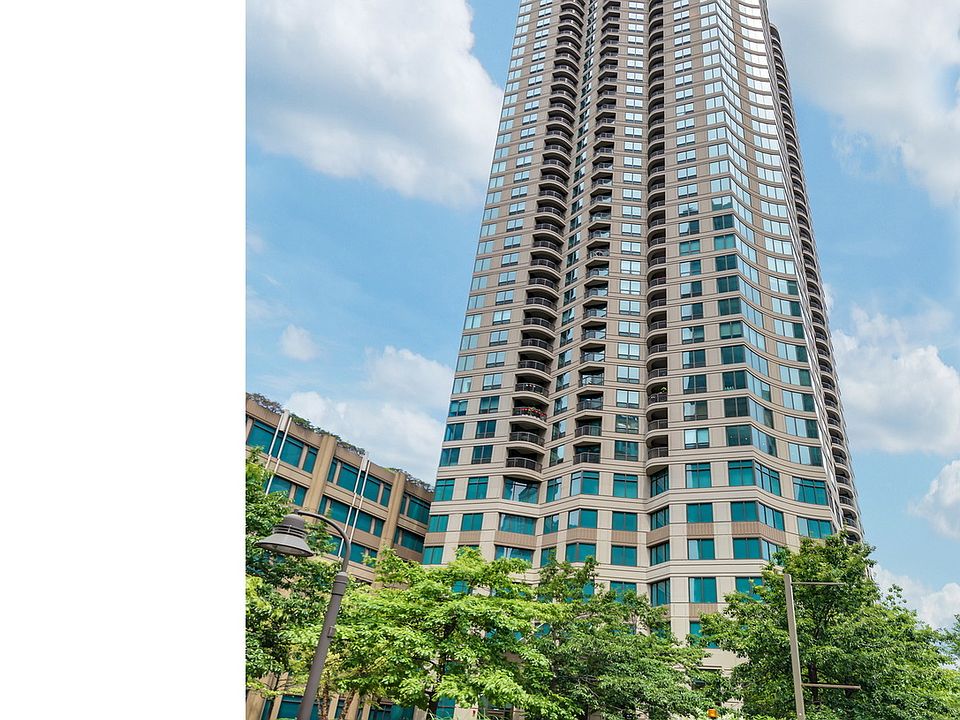 1st image of 400 N Lasalle St #3410