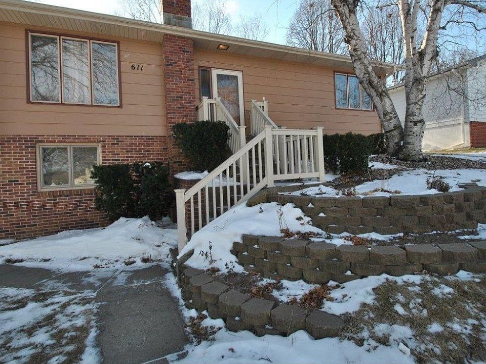 For Sale: 611 Burgess, Yankton, SD 57078