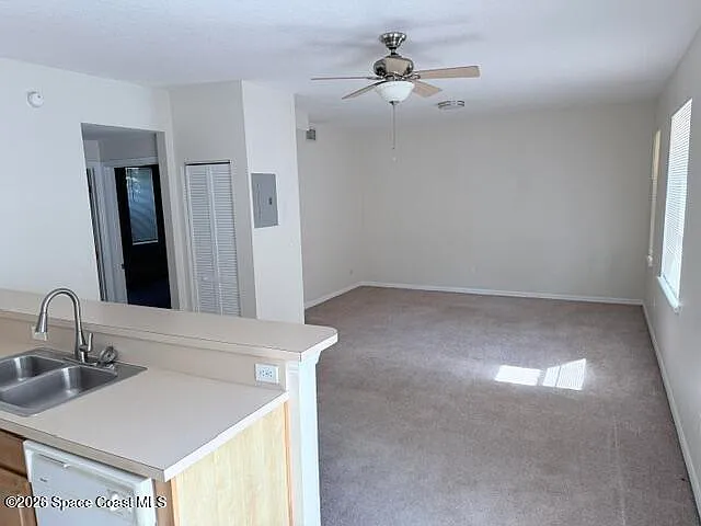 14 Carmalt St #105 — Photo 2