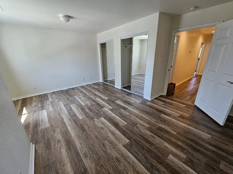 304 SE L St — Photo 10