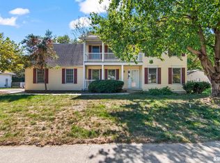 3024 Greenbriar Dr, Springfield, IL 62704