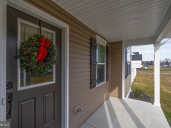 3rd image of 844 Chapel Dr