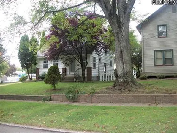 236 Grove Dr, Cortland, OH 44410