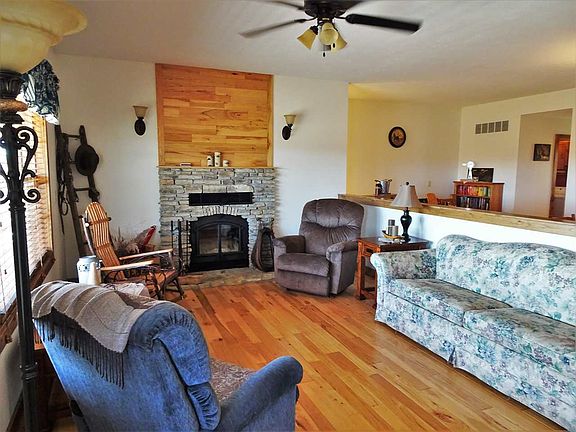 5th image of 6844 NE 130th St