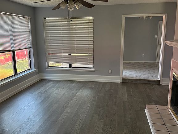 4th image of 1018 Alameda Dr