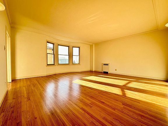 4th image of 2090 Broadway St APT 203