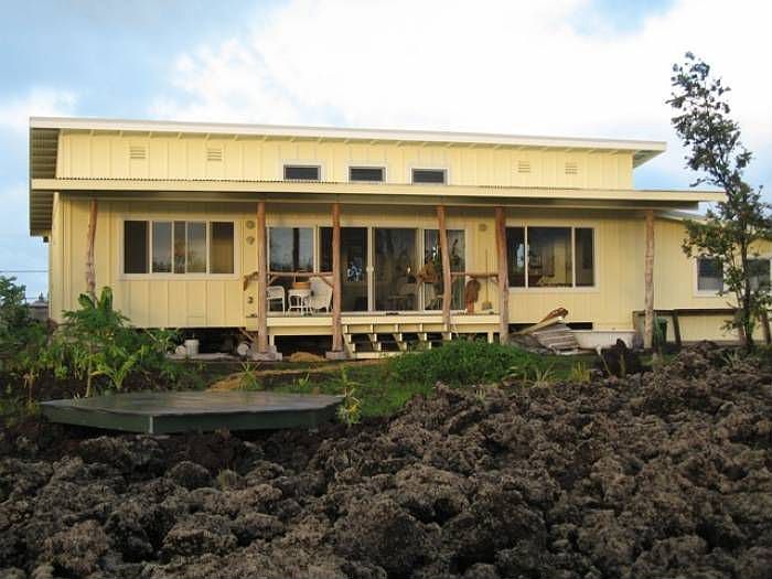 Main House/ Back Lanai