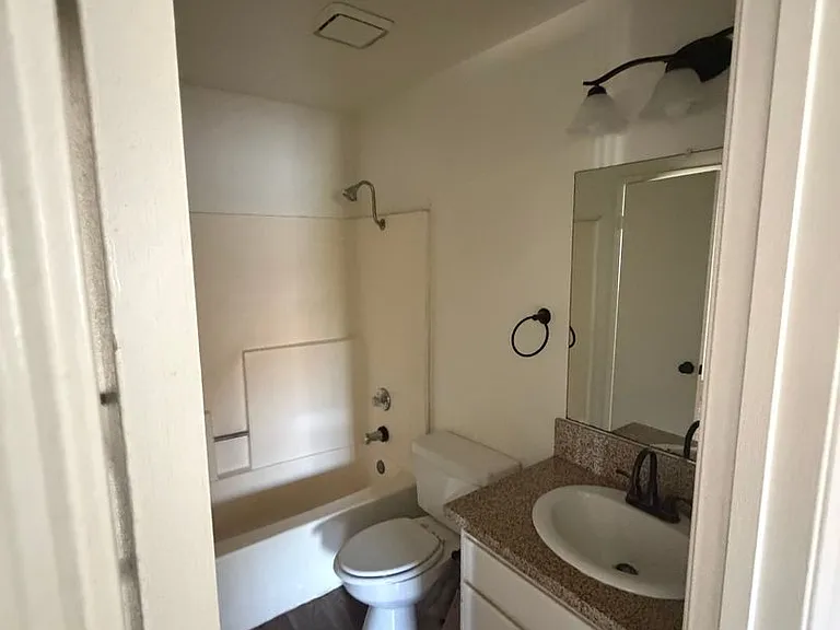 3241 Triumph Ln — Photo 35