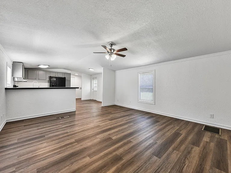 119 McCallman Rd — Photo 4